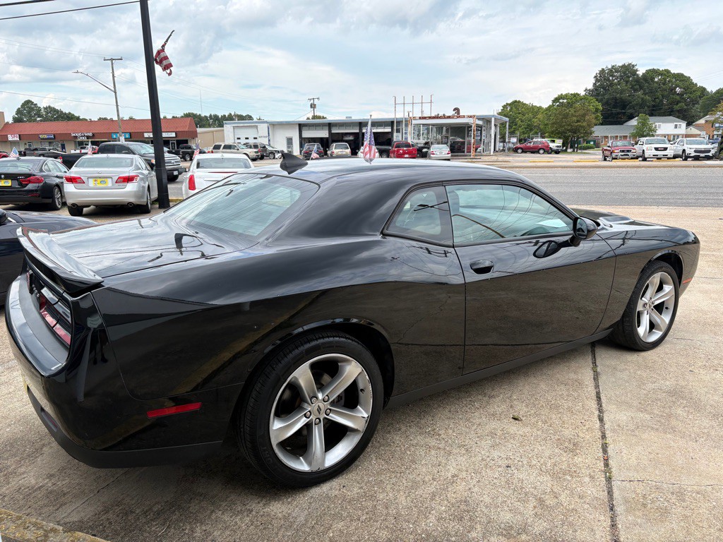 2018 Dodge Challenger Image 7