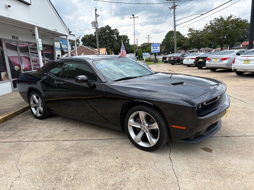 2018 Dodge Challenger Image 9