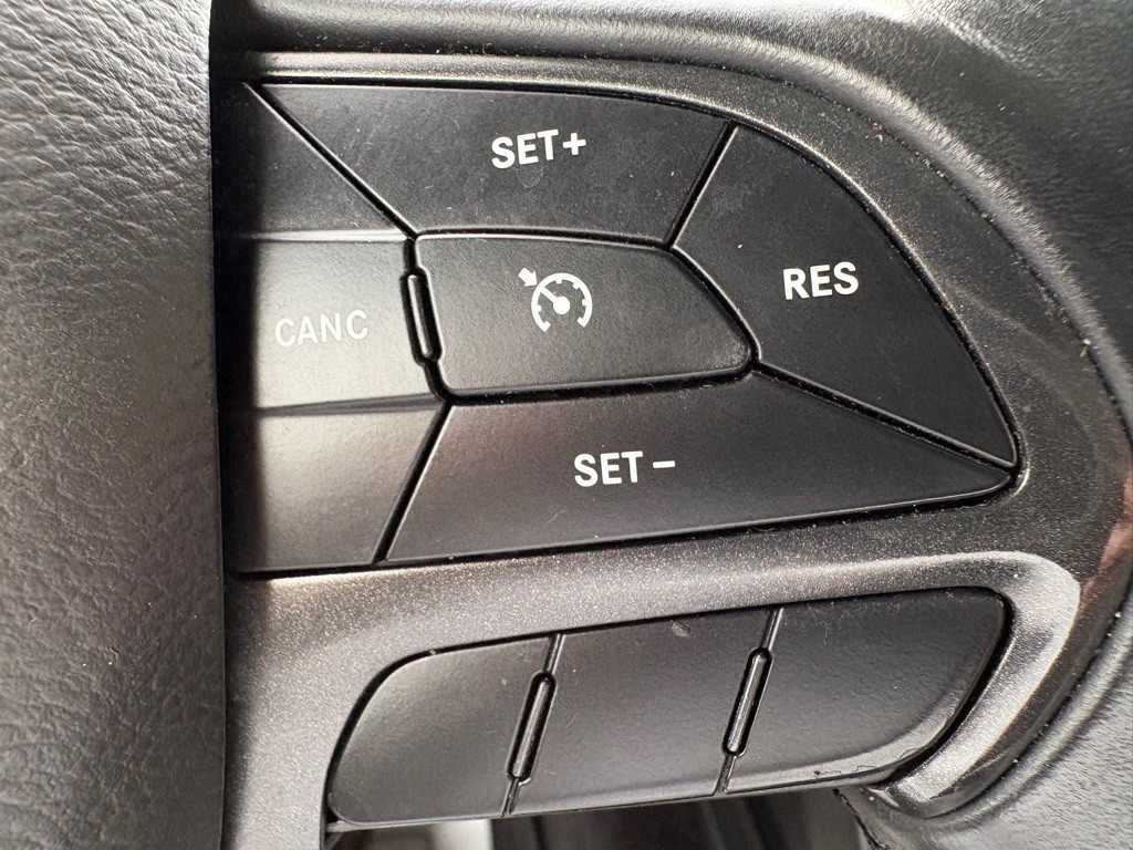 2018 Dodge Challenger Image 16