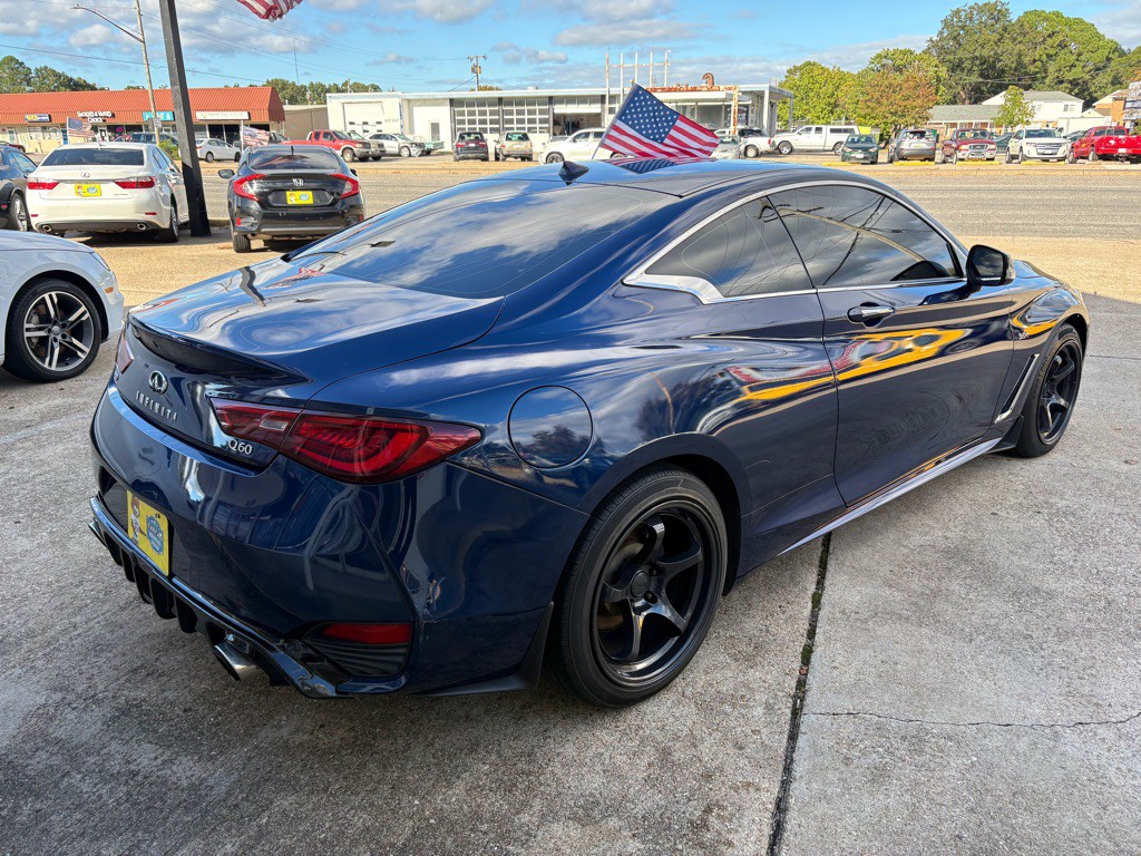 2018 INFINITI Q60 Image 7