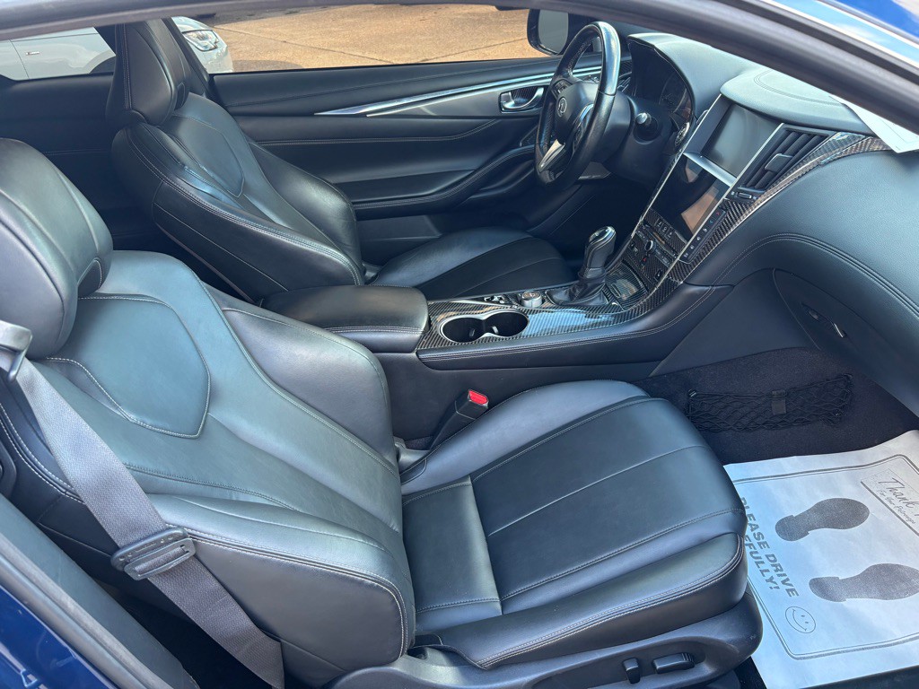 2018 INFINITI Q60 Image 12