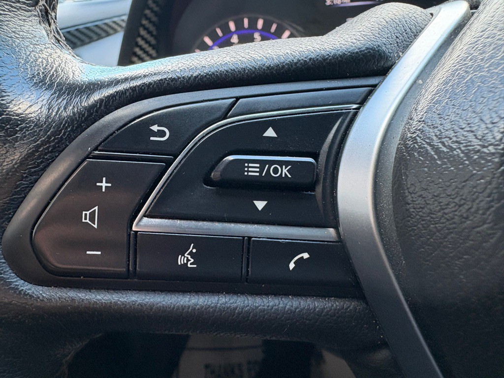 2018 INFINITI Q60 Image 18