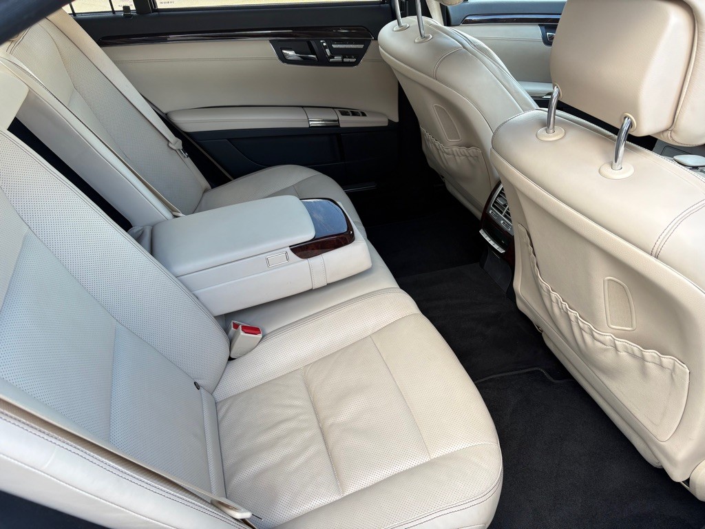 2012 Mercedes-Benz S-Class Image 14