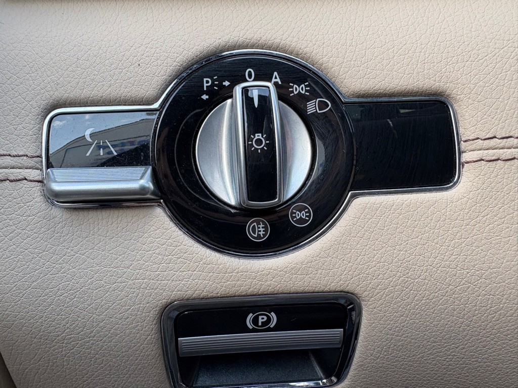2012 Mercedes-Benz S-Class Image 22