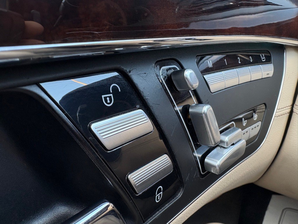 2012 Mercedes-Benz S-Class Image 23