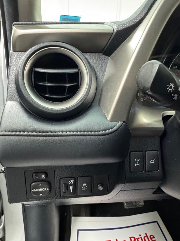 2013 Toyota Rav4 Image 15