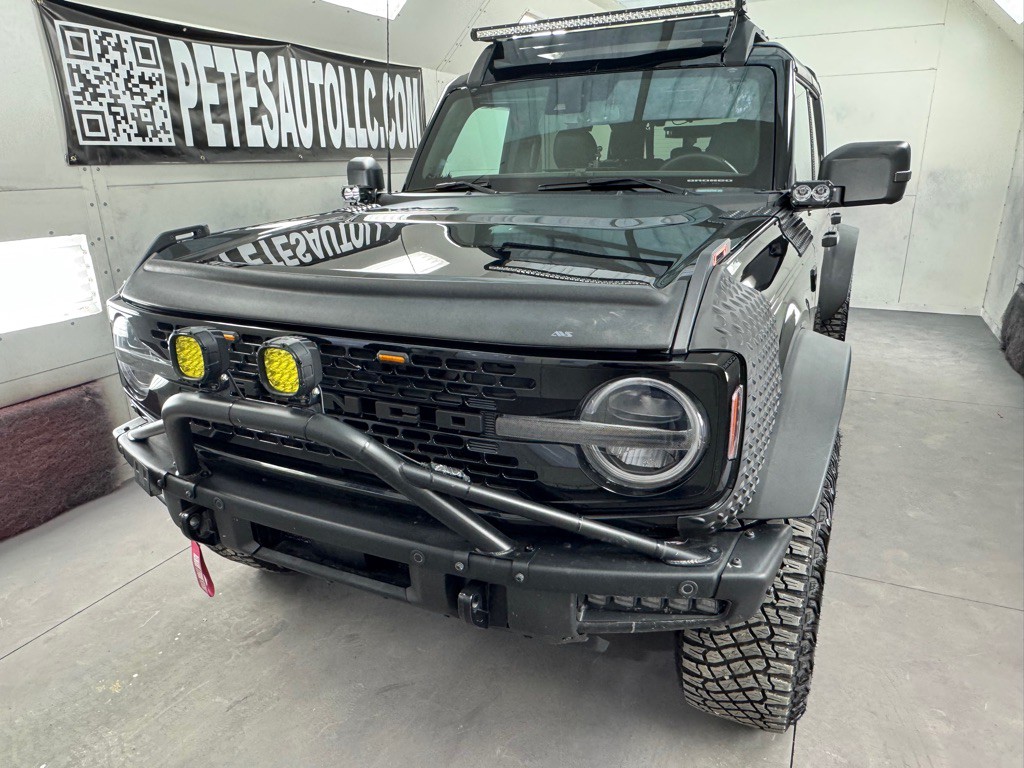 2023 Ford Bronco Image 2