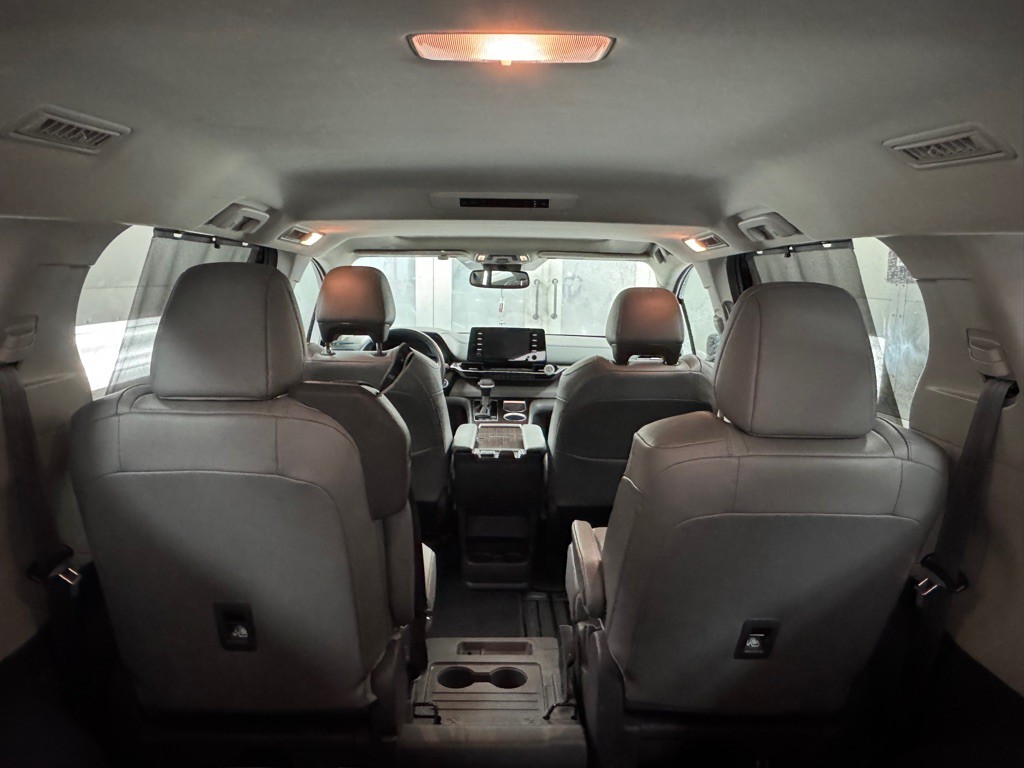 2021 Toyota Sienna Image 10
