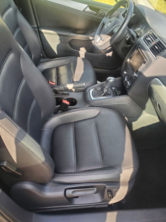 2014 Volkswagen Jetta Image 9