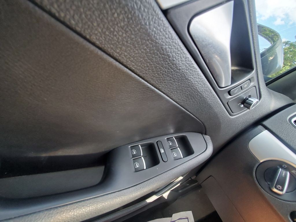 2014 Volkswagen Jetta Image 14