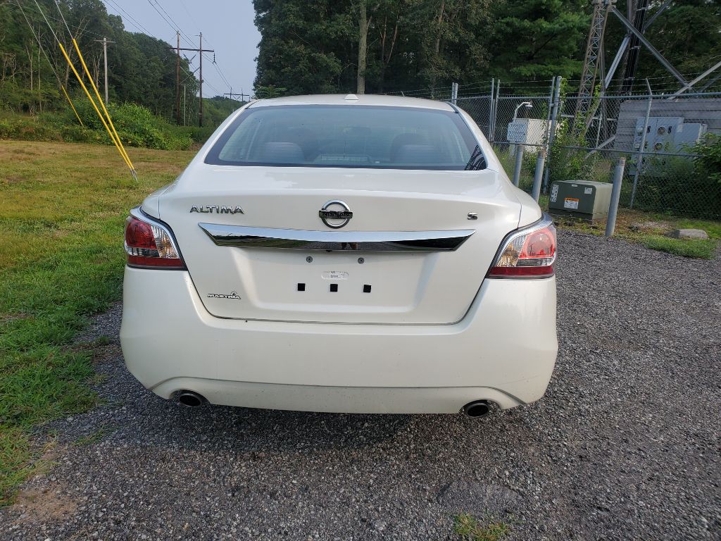 2015 Nissan Altima Image 4