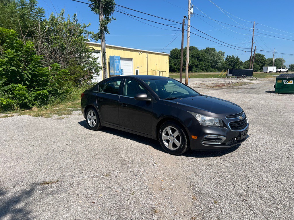 2016 Chevrolet Cruze Image 2