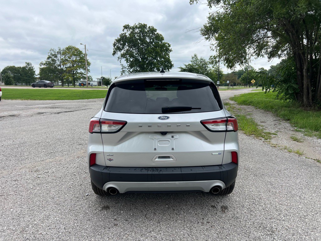 2020 Ford Escape Image 3