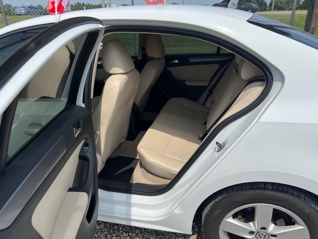 2014 Volkswagen Jetta Image 4