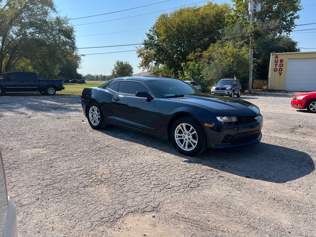 2015 Chevrolet Camaro Image 2