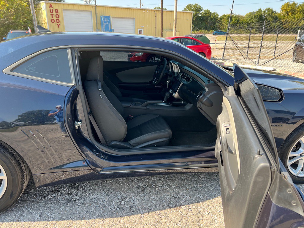 2015 Chevrolet Camaro Image 3