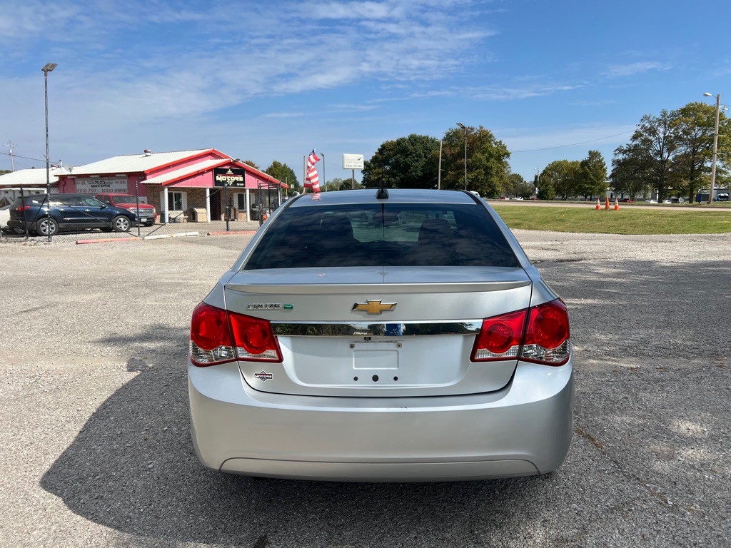2016 Chevrolet Cruze Image 3