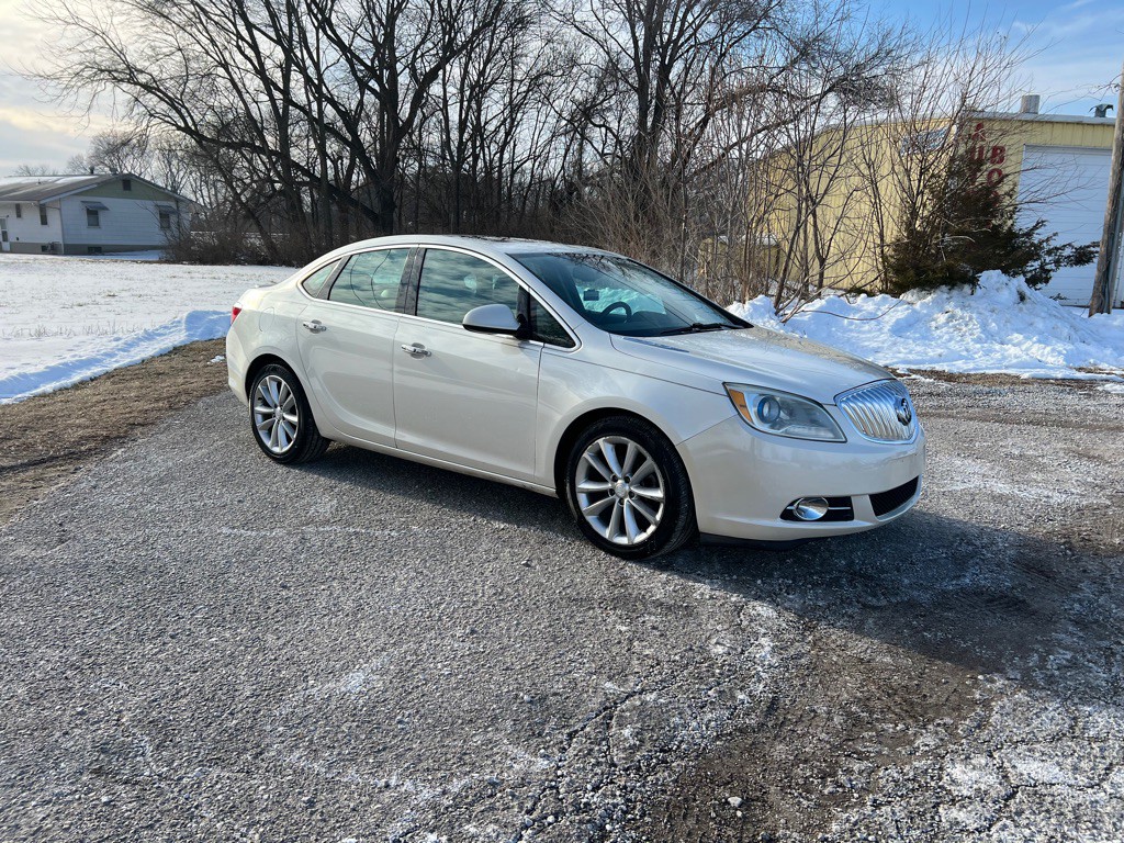 2016 Buick Verano Image 2