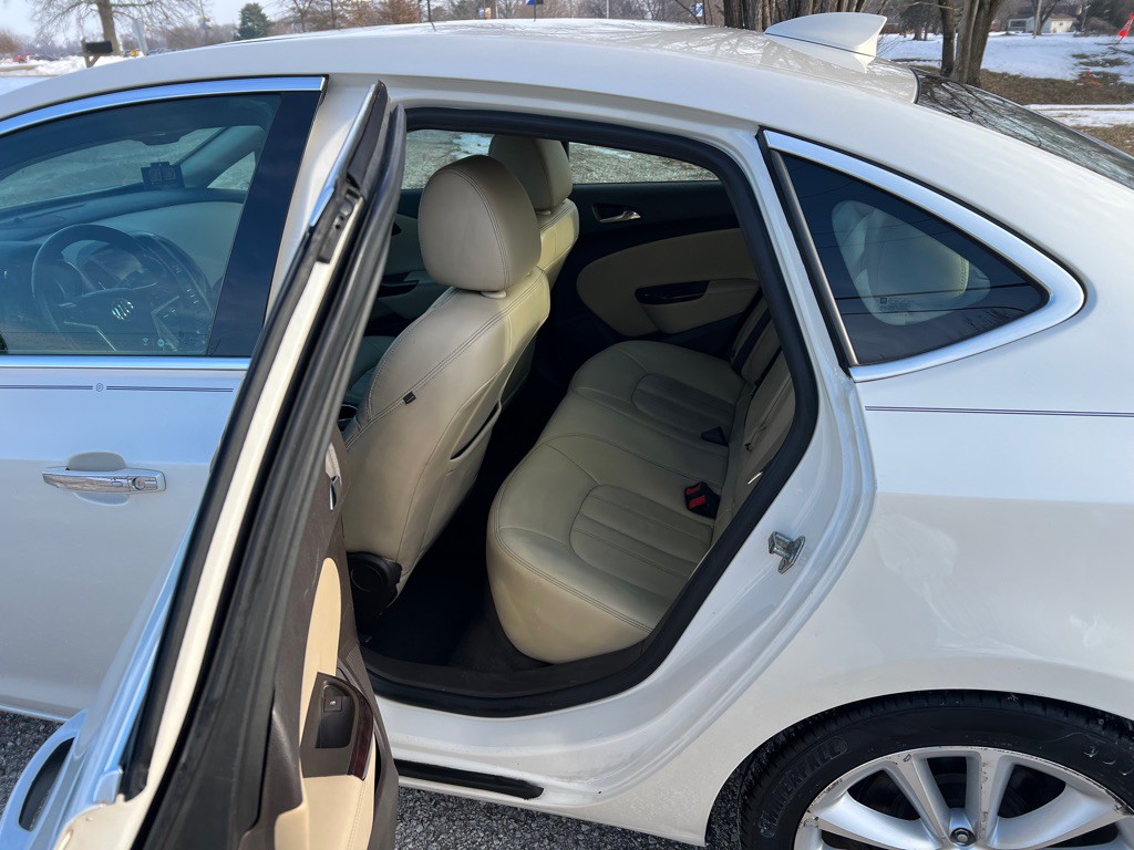 2016 Buick Verano Image 4