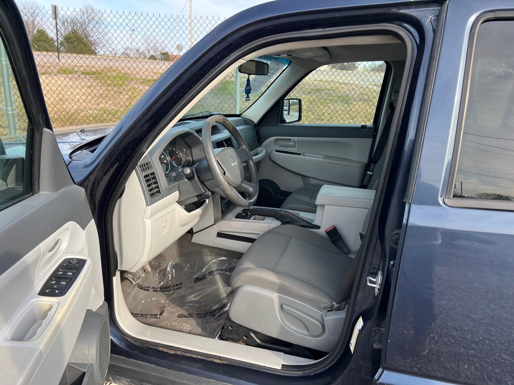 2008 Jeep Liberty Image 5