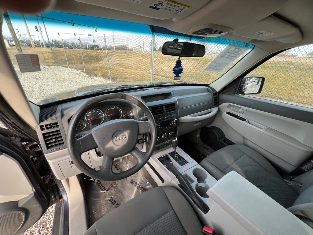 2008 Jeep Liberty Image 6
