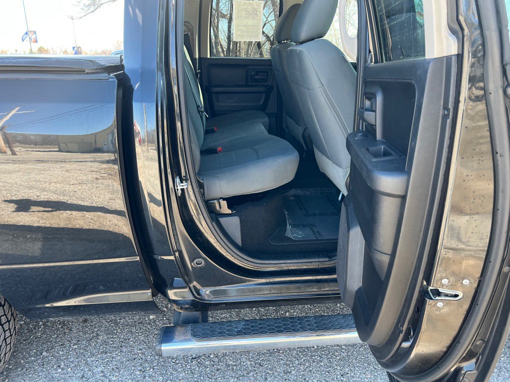 2015 RAM 1500 Image 4