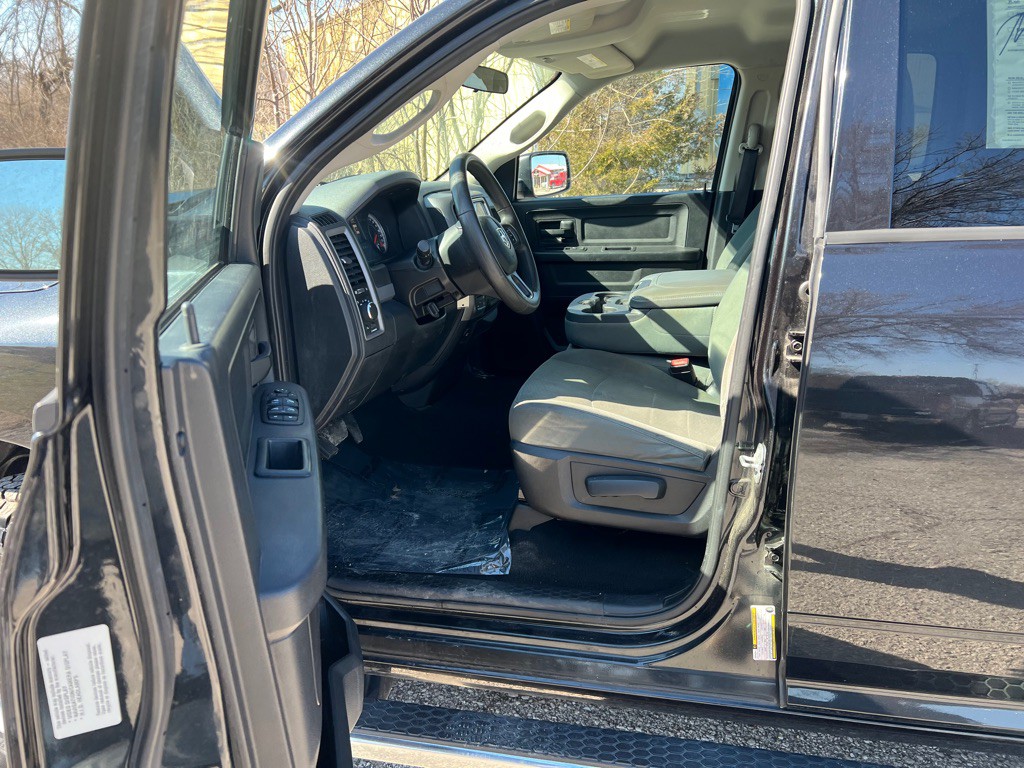 2015 RAM 1500 Image 7