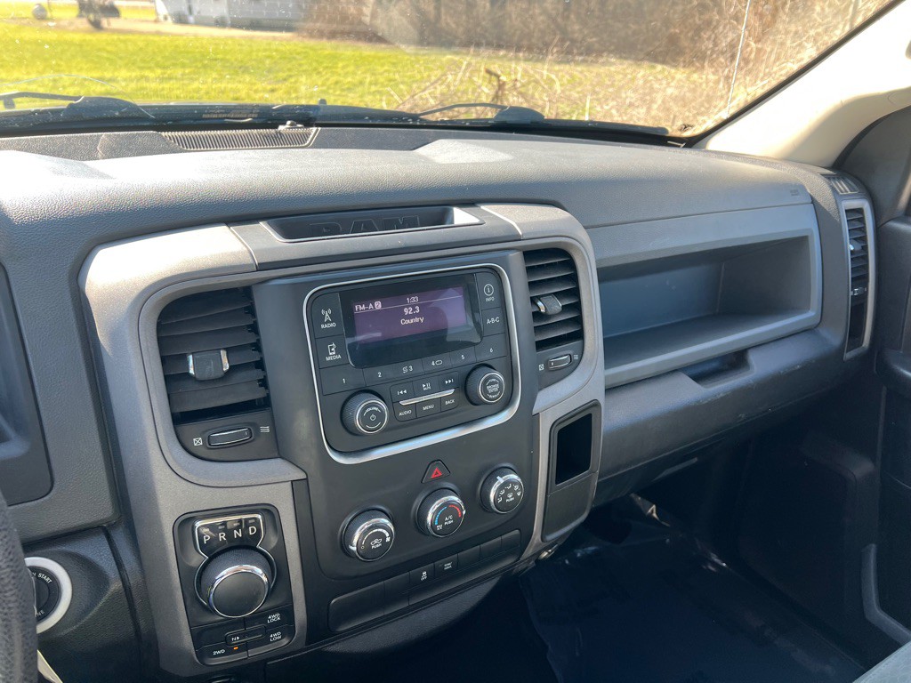 2015 RAM 1500 Image 8