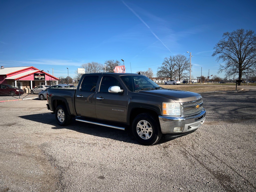 2013 Chevrolet Silverado 1500 Image 2