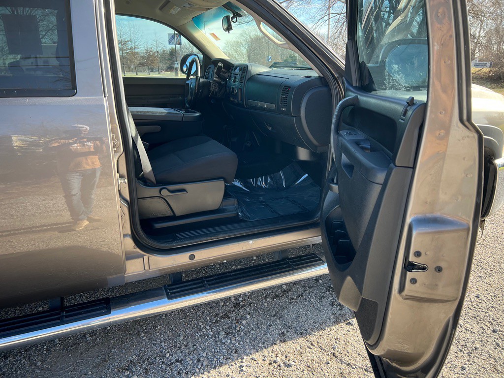 2013 Chevrolet Silverado 1500 Image 3