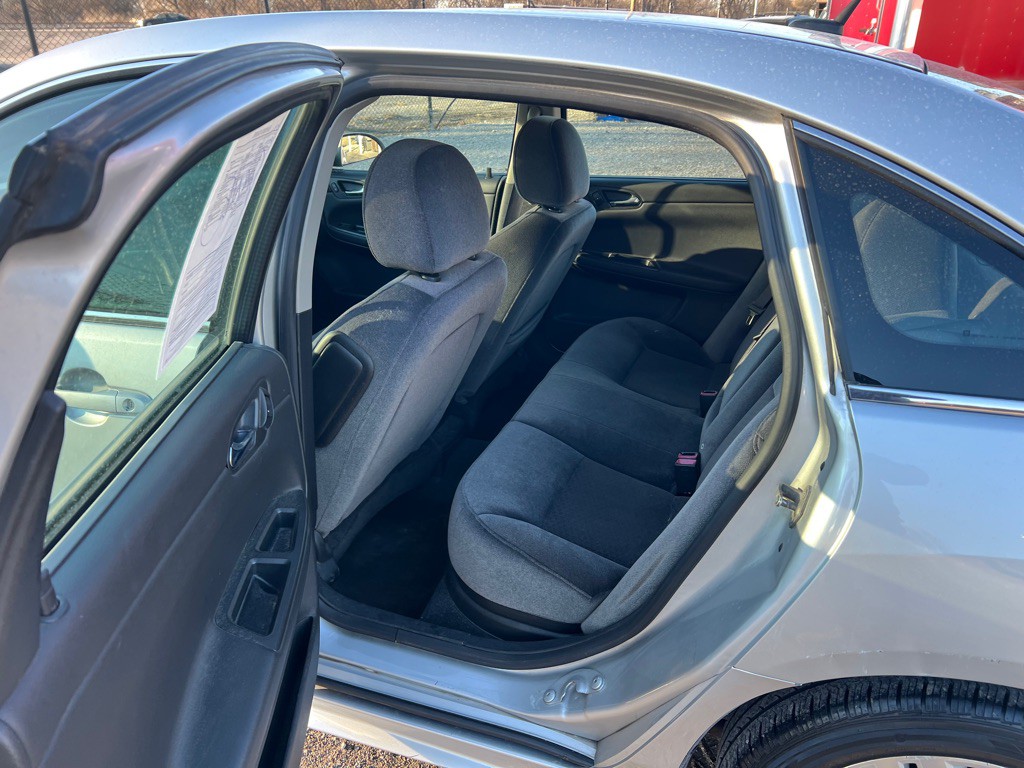 2012 Chevrolet Impala Image 4