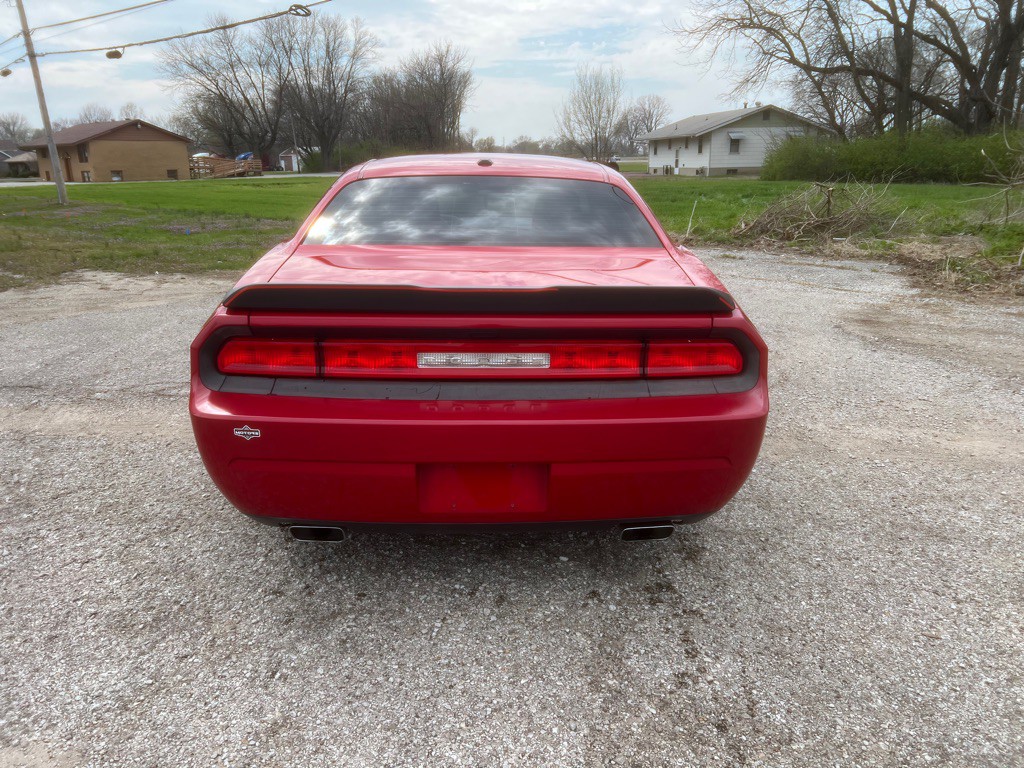 2012 Dodge Challenger Image 4