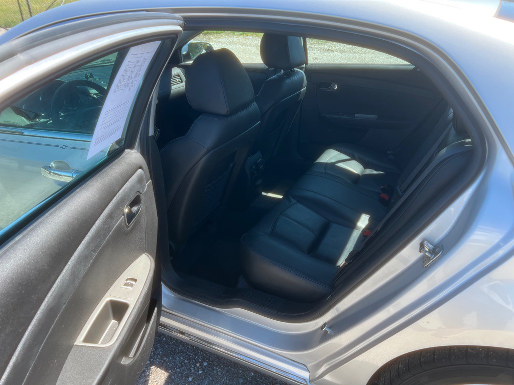 2012 Chevrolet Malibu Image 5
