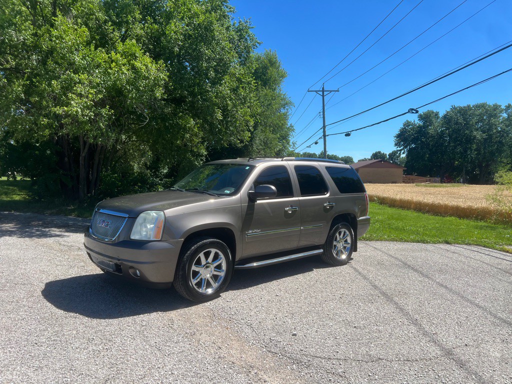 2013 GMC Yukon Image 1