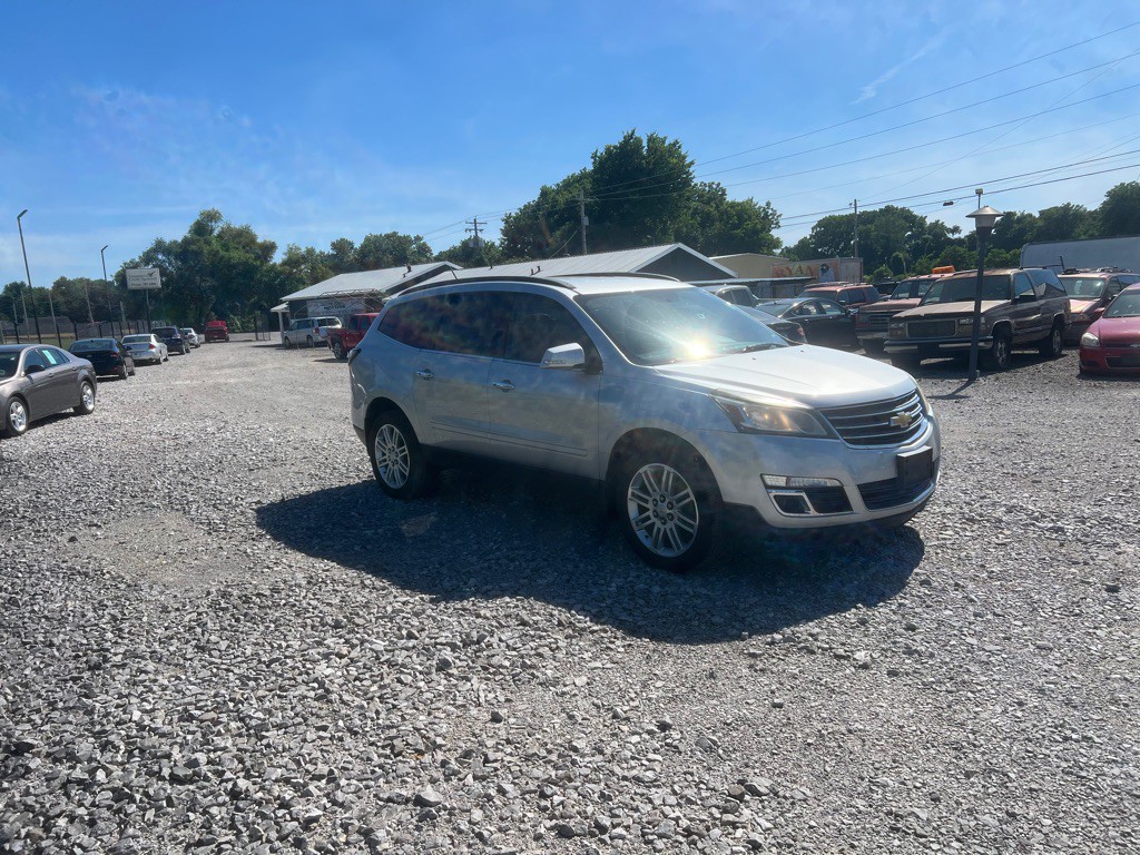 2015 Chevrolet Traverse Image 2