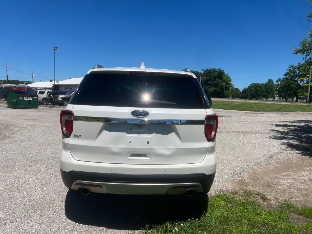 2017 Ford Explorer Image 5