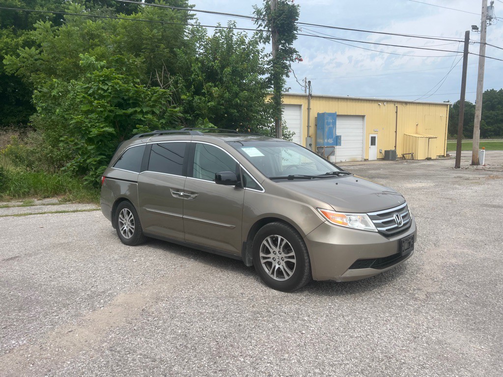 2013 Honda Odyssey Image 2