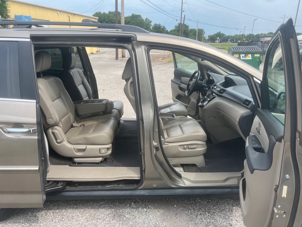 2013 Honda Odyssey Image 3