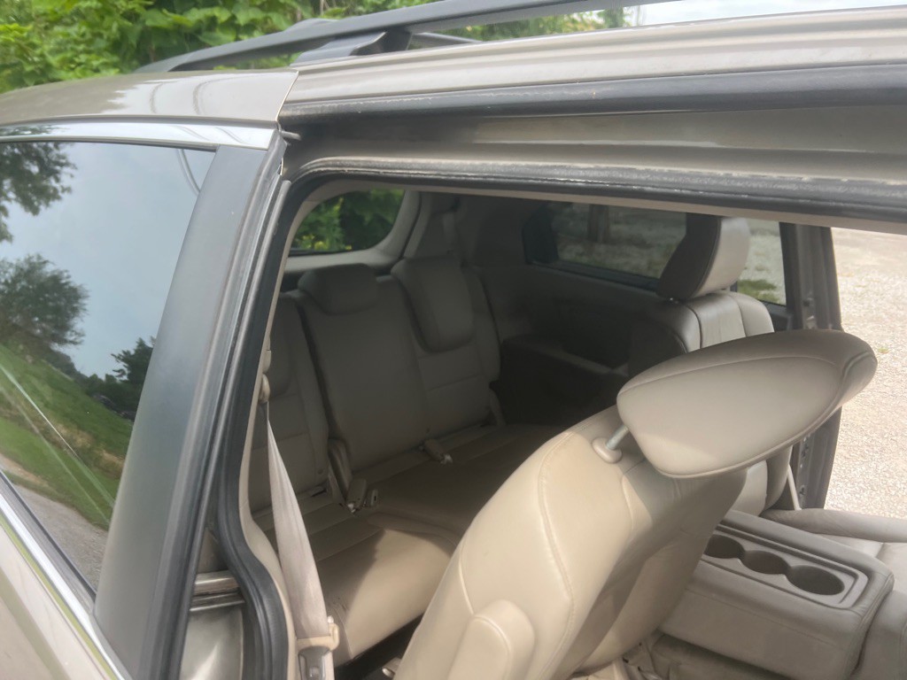 2013 Honda Odyssey Image 4