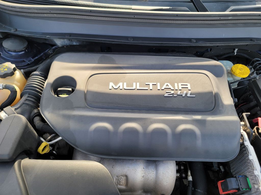 2015 Jeep Cherokee Image 11