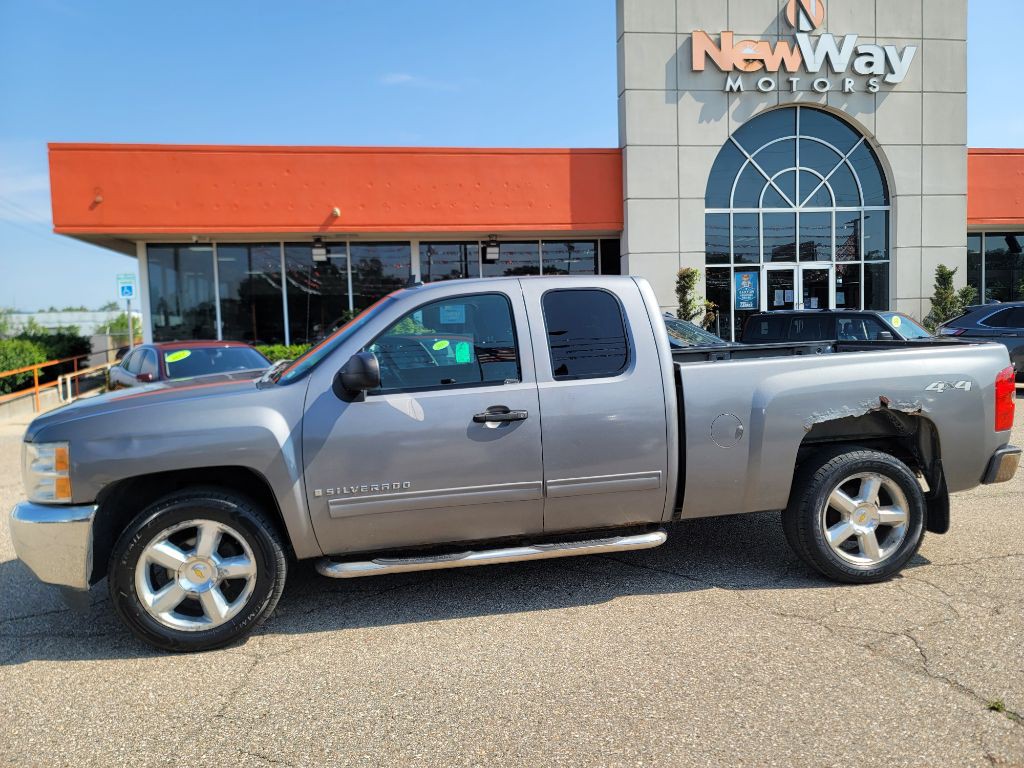 2009 Chevrolet Silverado 1500 Image 2