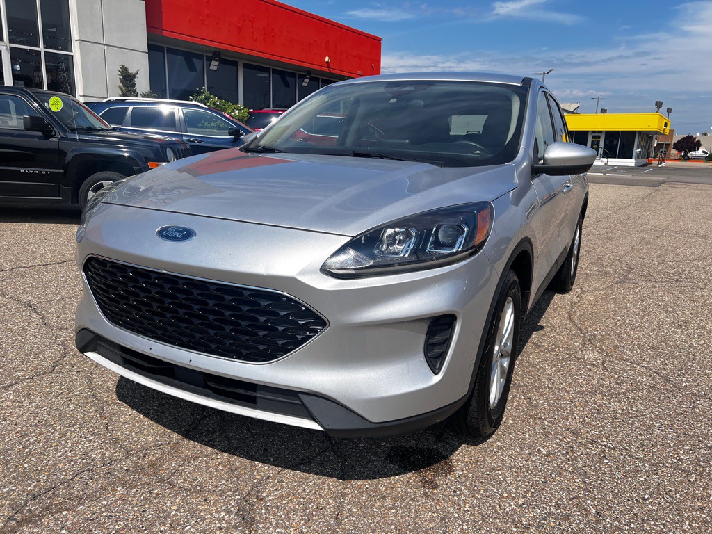 2020 Ford Escape Image 1