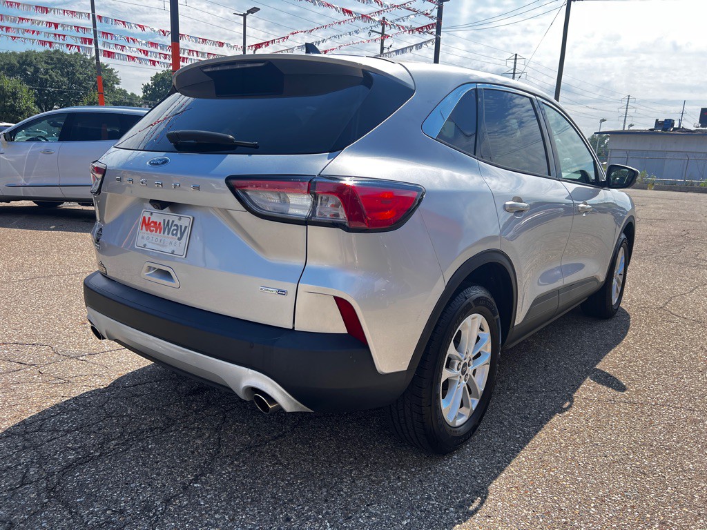 2020 Ford Escape Image 6