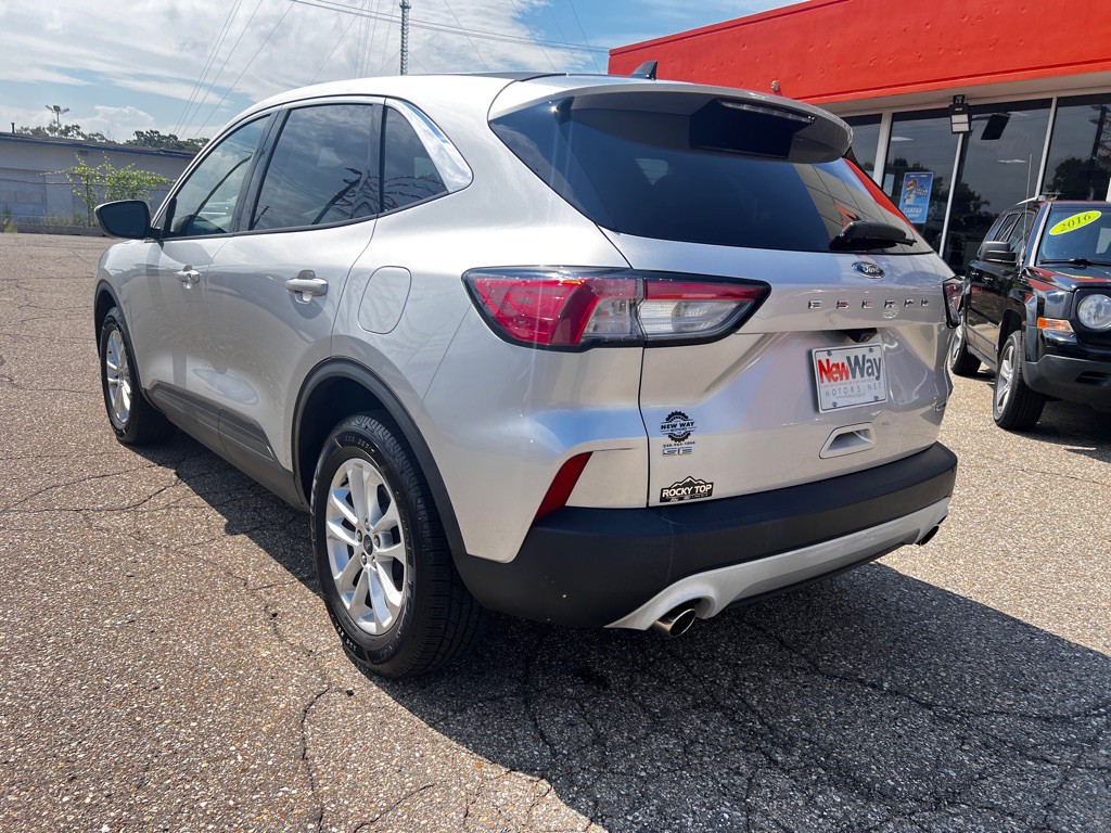 2020 Ford Escape Image 8