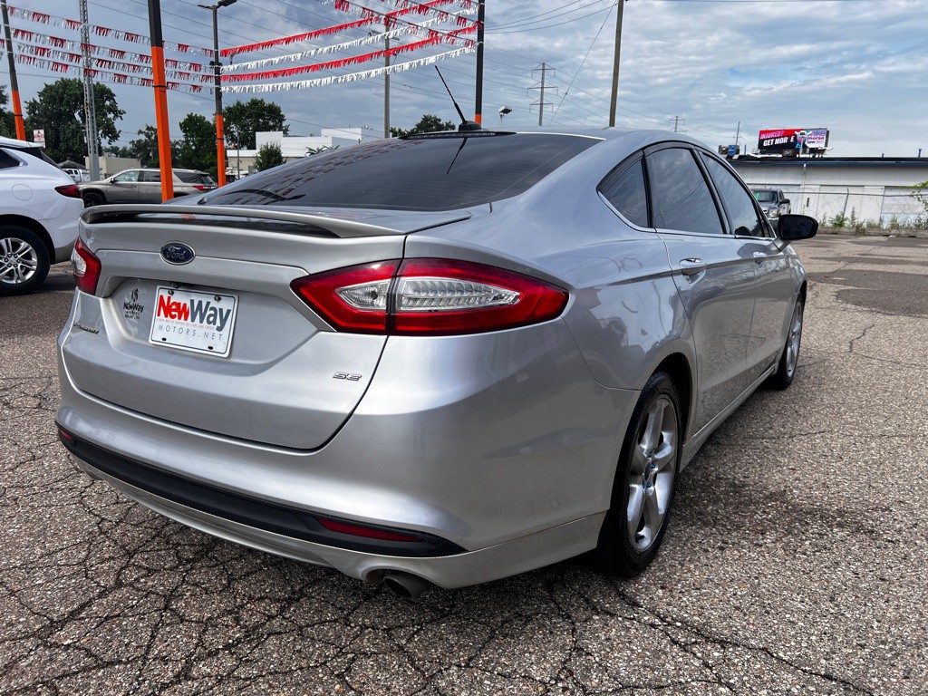 2016 Ford Fusion Image 5