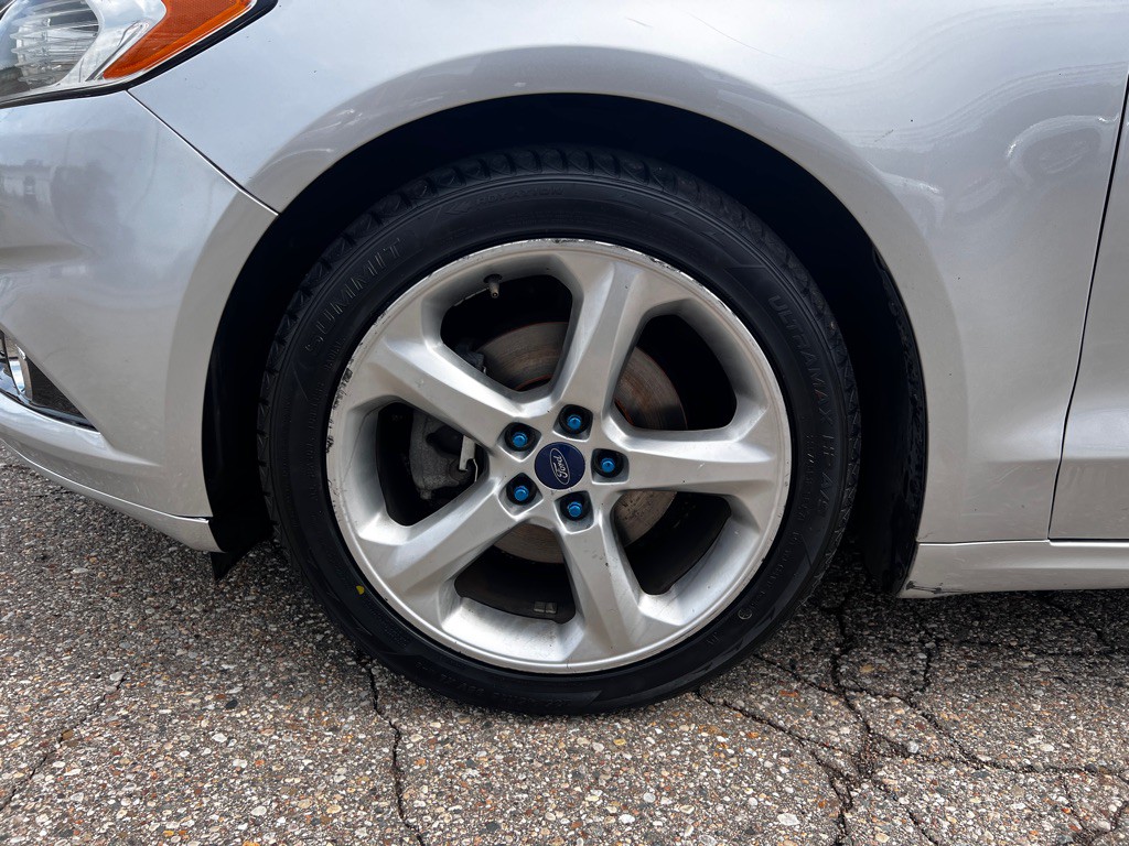 2016 Ford Fusion Image 13