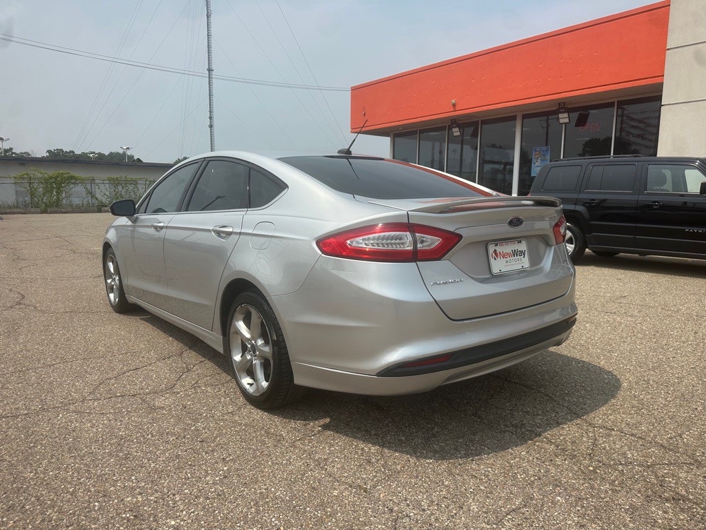 2014 Ford Fusion Image 9