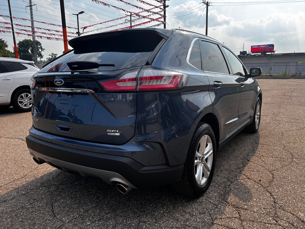 2019 Ford Edge Image 5