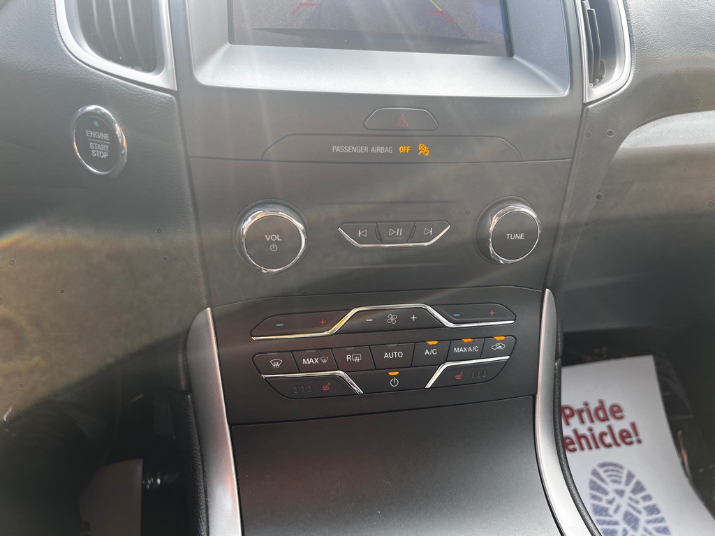 2019 Ford Edge Image 20
