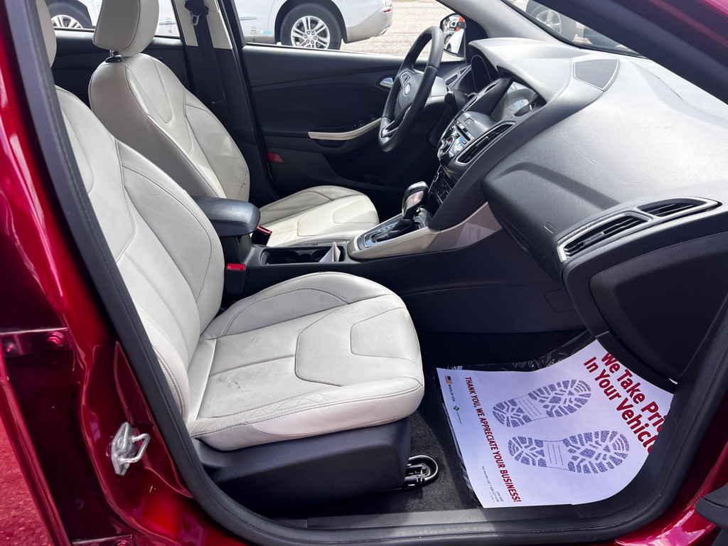 2016 Ford Focus Image 10